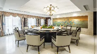 告别鼠标手，拯救肩颈腰：办公室族必备部位护理按摩秘籍