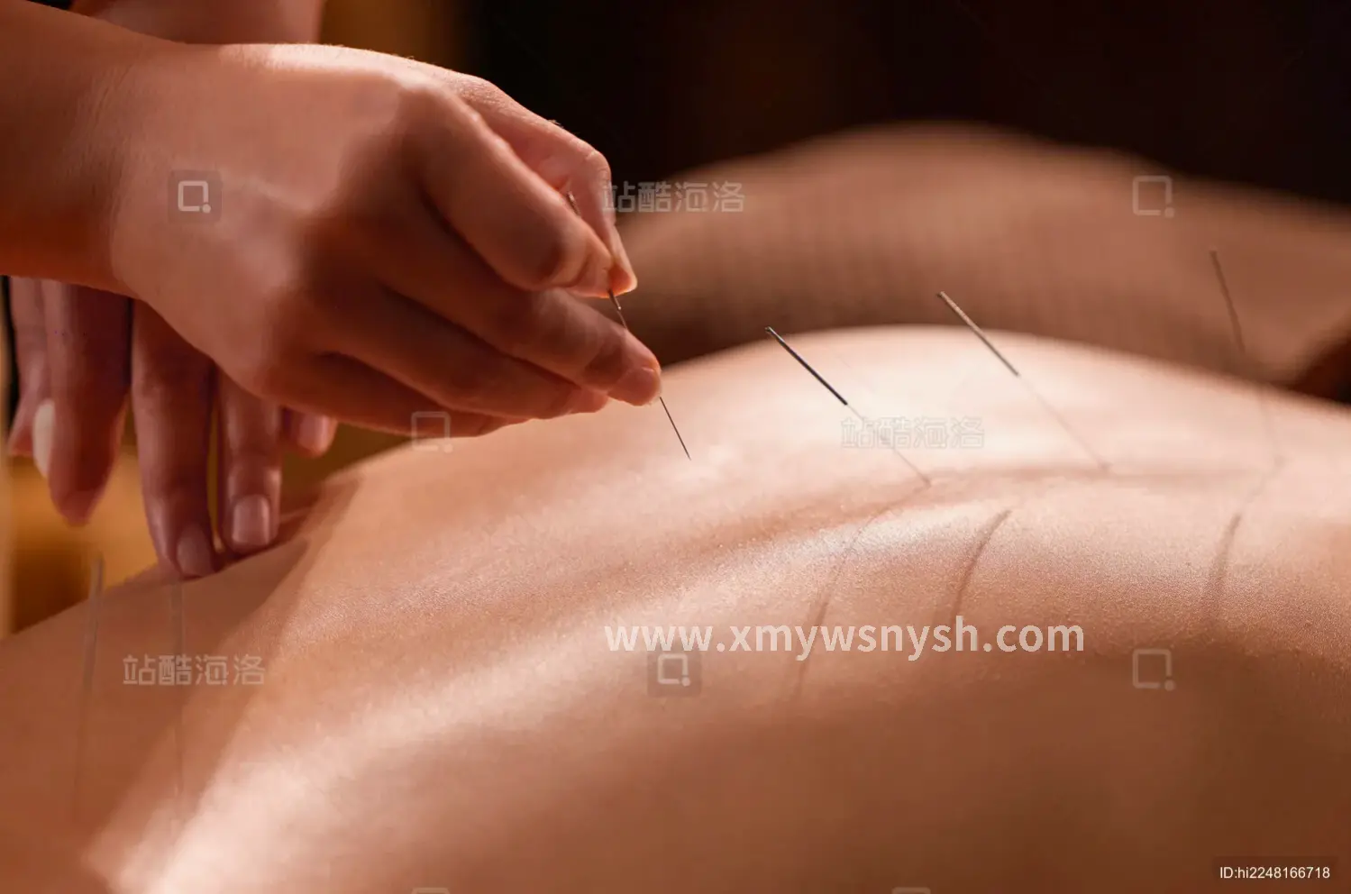 按摩师正在操作