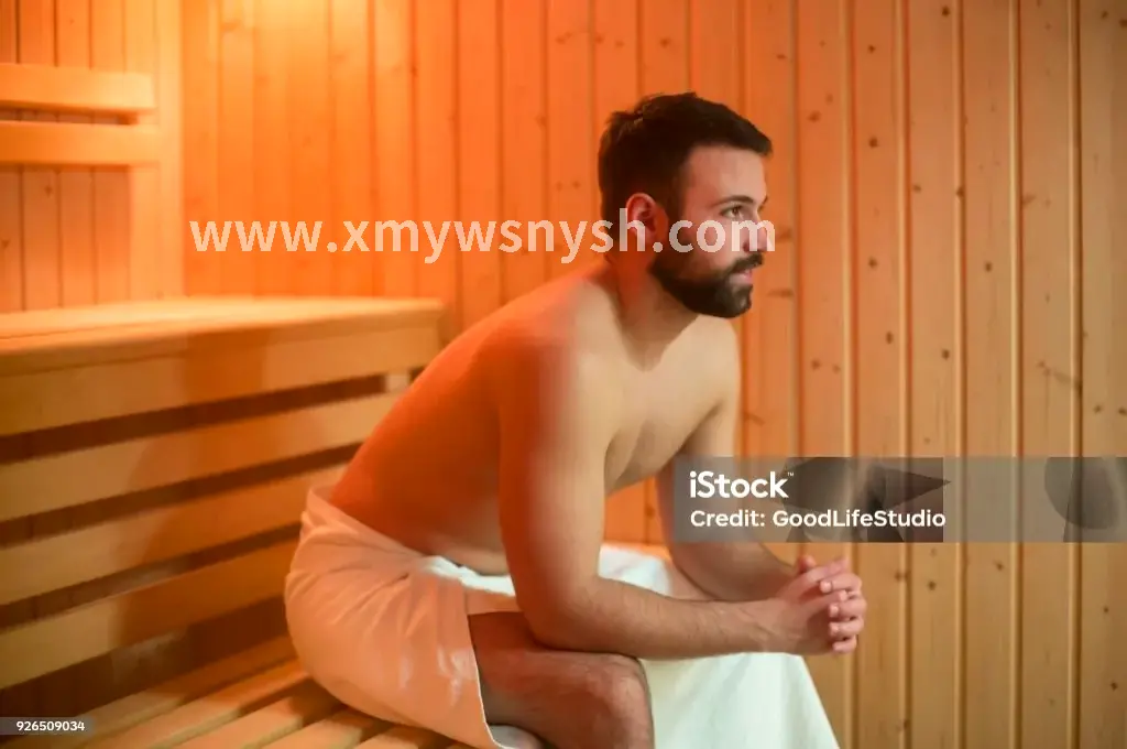 头部自我敲打图示